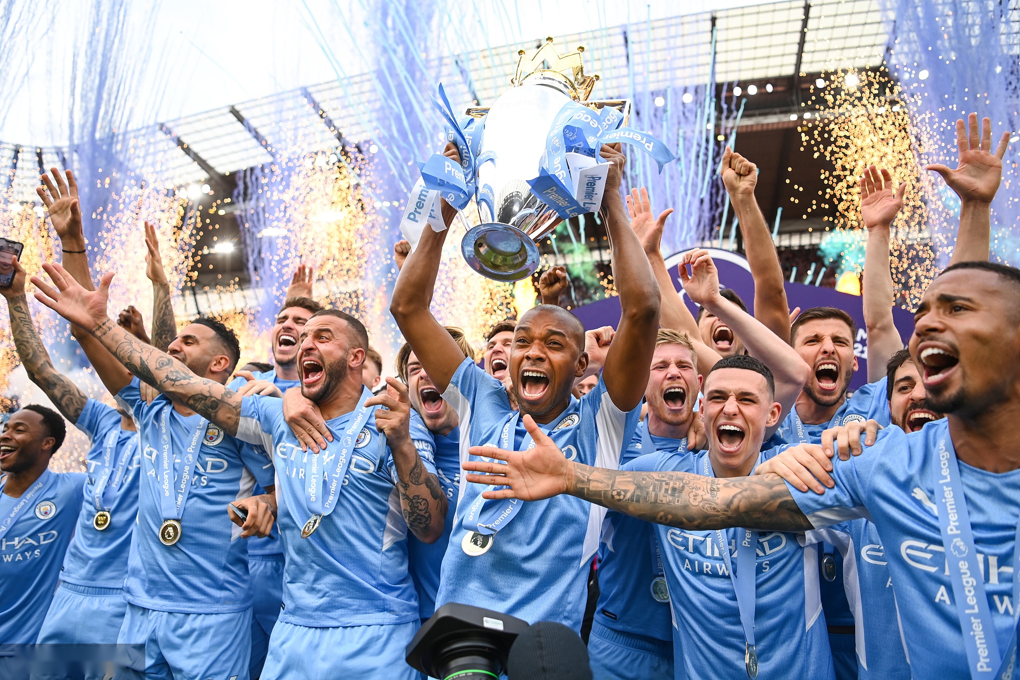 洲足坛在追 洲足坛在追